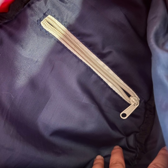 Kavu Coral-Red Single Strap Sling Pack - Picture 7 of 9